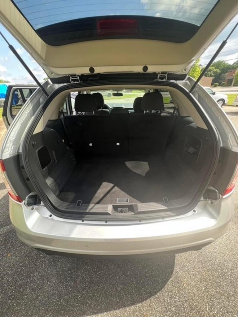 2014 Ford Edge SE - Photo 11