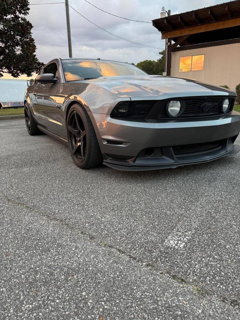 2012 Ford Mustang GT Premium's photo