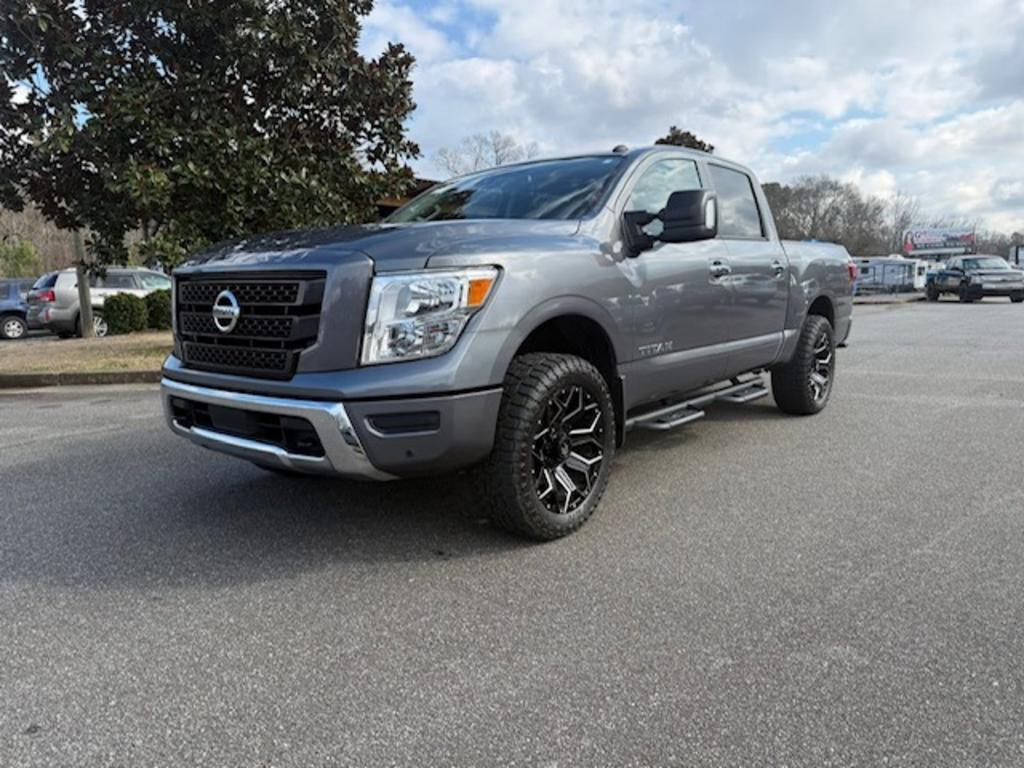 2021 Nissan Titan SV